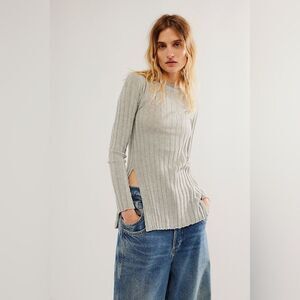 Free People NWT Jasmine Sweater in the color heather grey size M
